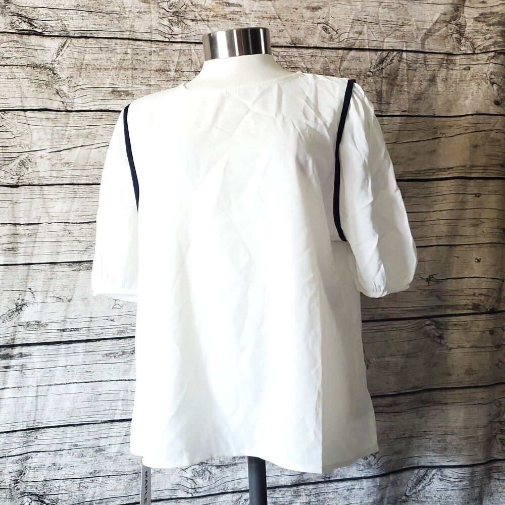 Maple White Top Size Large NWT
